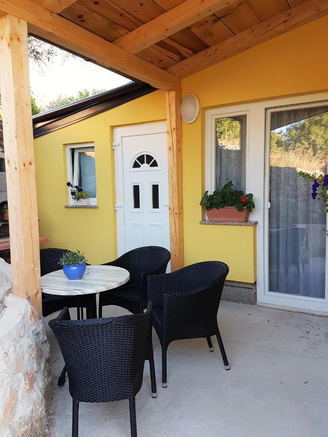 Apartmani Ljerka Malinska Exterior foto