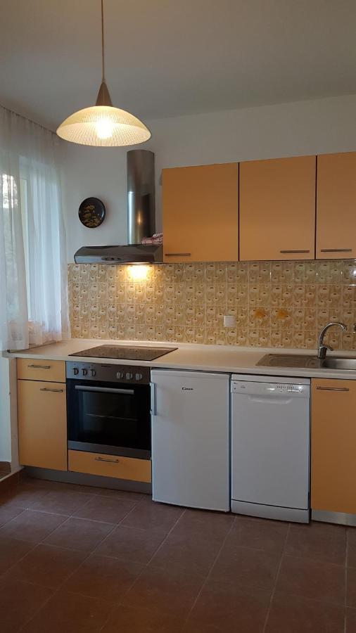 Apartmani Ljerka Malinska Exterior foto